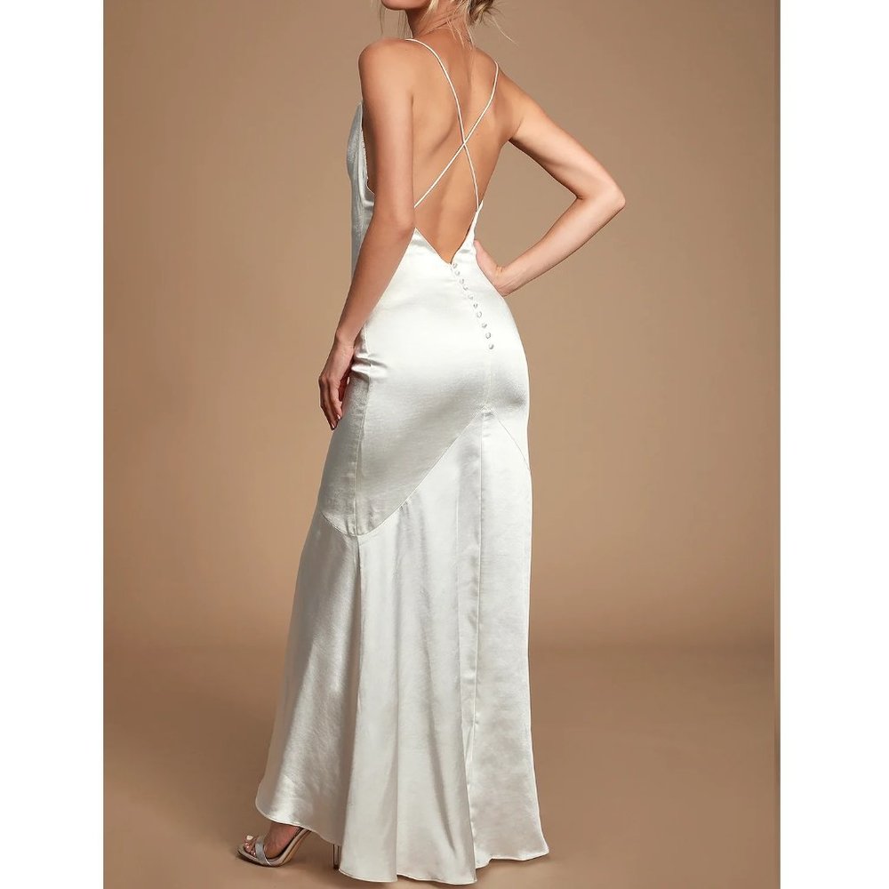Elliatt Aisle White Satin Cowl Neck Maxi Dress Size S - Picture 2 of 6